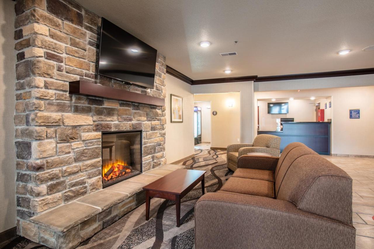 Cobblestone Inn & Suites - Pine Bluffs Luaran gambar