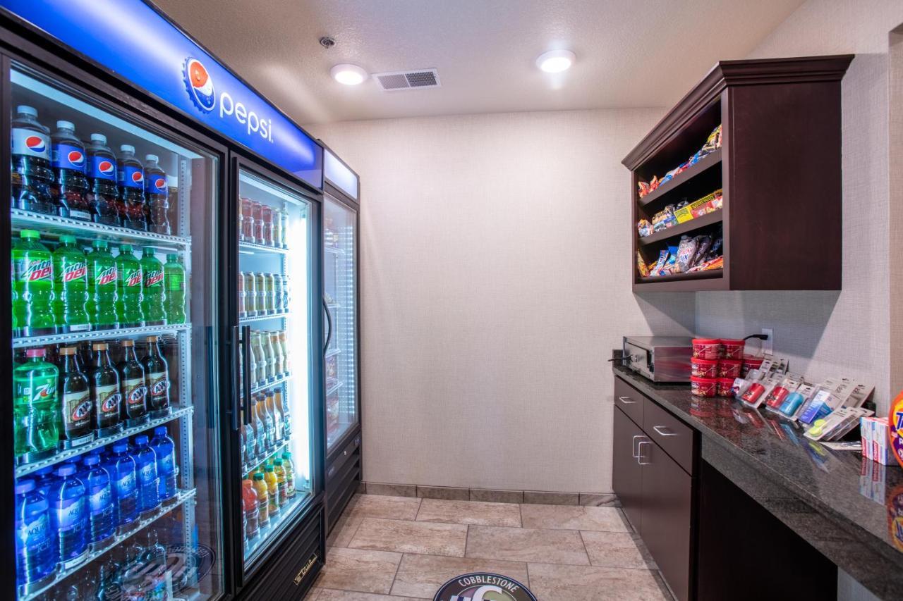 Cobblestone Inn & Suites - Pine Bluffs Luaran gambar
