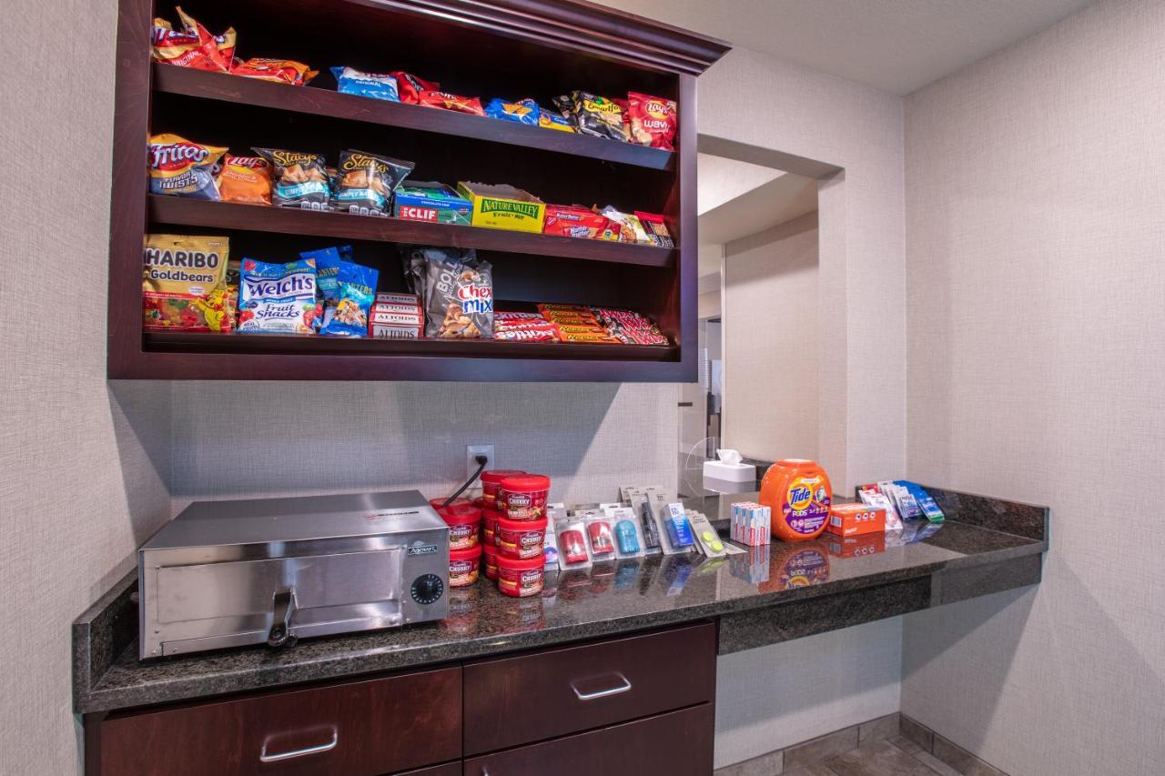 Cobblestone Inn & Suites - Pine Bluffs Luaran gambar