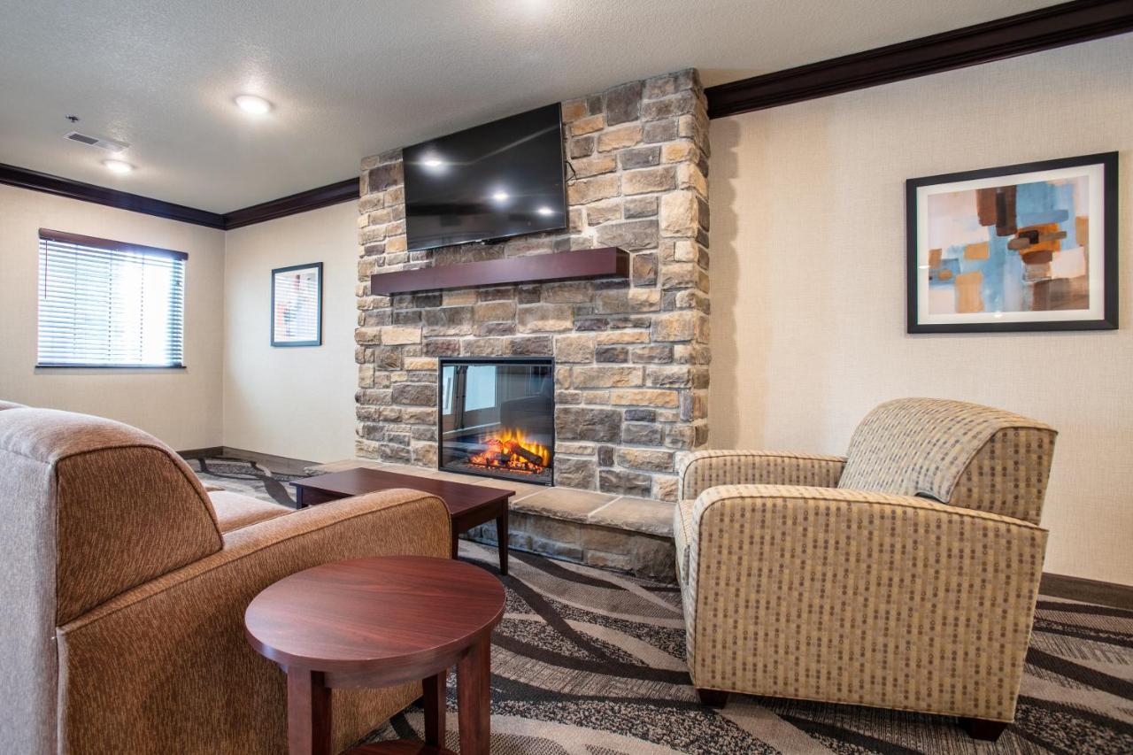 Cobblestone Inn & Suites - Pine Bluffs Luaran gambar