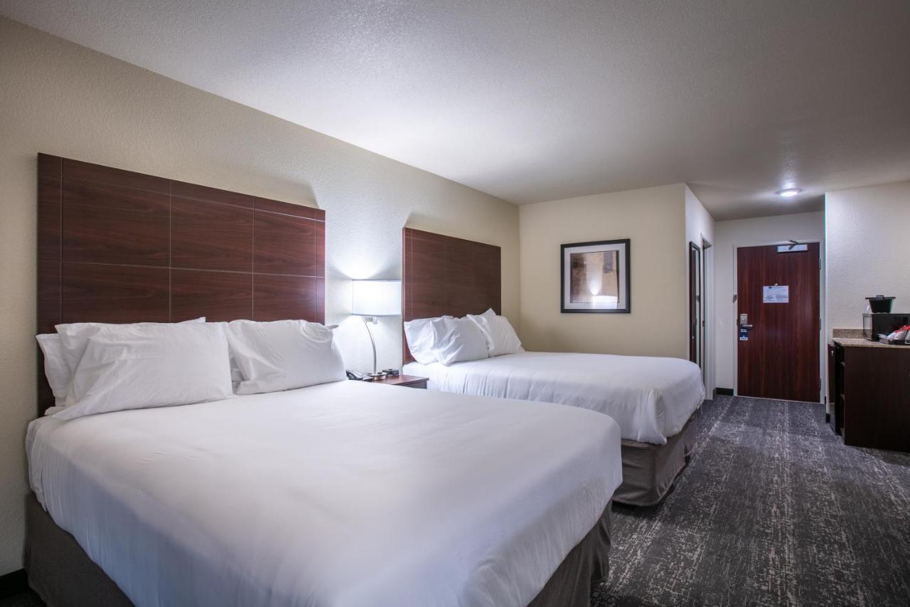 Cobblestone Inn & Suites - Pine Bluffs Luaran gambar