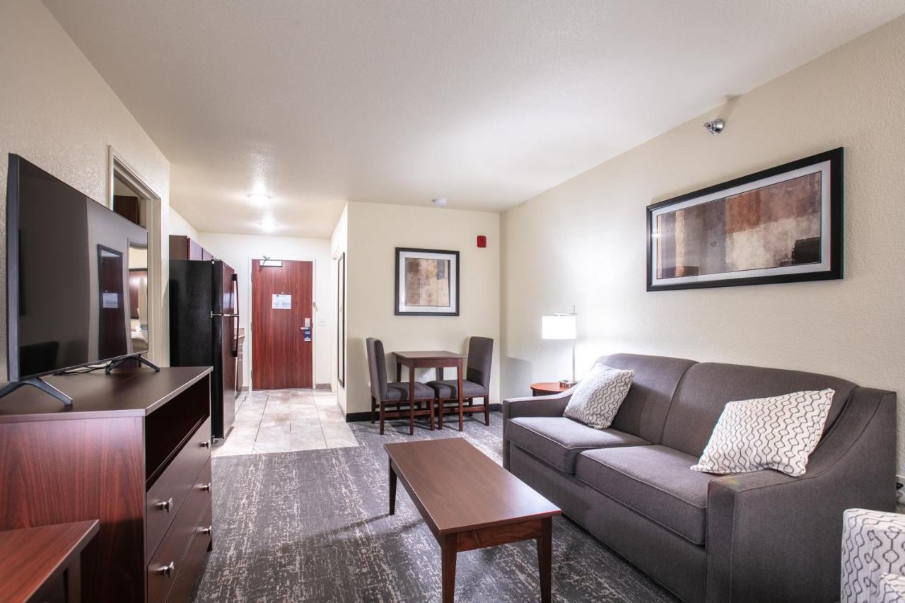 Cobblestone Inn & Suites - Pine Bluffs Luaran gambar